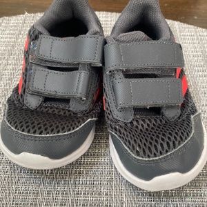 Velcro adidas red and grey no stains or rips size 8